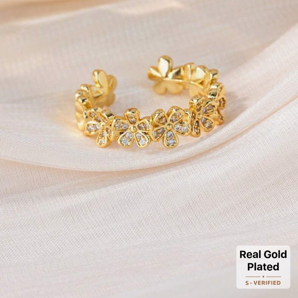 New to Posh C 💎 | Euro Style Minimalist 18k Gold Plated Zirconia Flower Ring - Picture 4 of 7